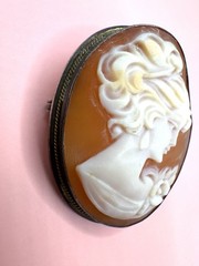 Italian Hand-Carved Oval Cameo Brooch