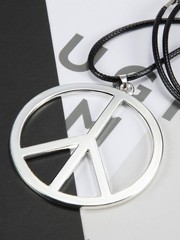 Tatuo 1 Piece Metal Peace Sign Pendant 1960s 1970s Hippie 2.1 inches, Silver