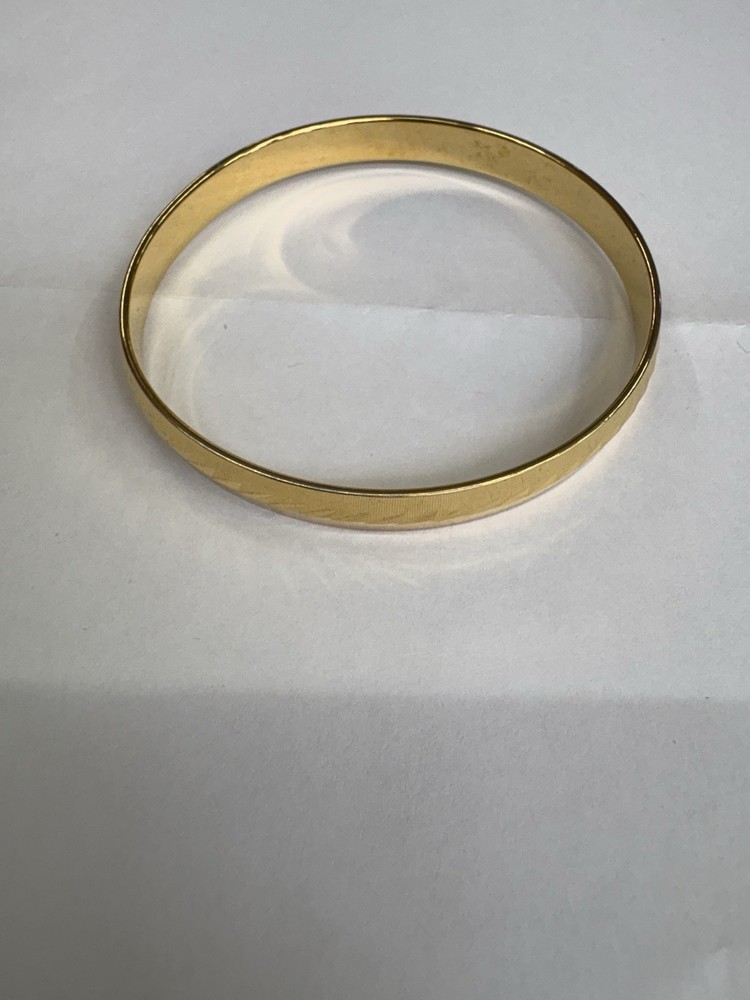 Vintage Signed Monet Gold Band Bracelet Great Condition 7 Inches