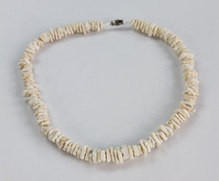 Vintage White Puka Shell Beaded Necklace 15.5 in Silver-Tone Barrel Clasp