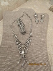 VTG Rhinestone 3 Piece Set Necklace, Bracelet and Earring Set