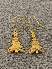 Pair Of Vintage gold toned Mode ART SIGNED Christmas Tree Earrings
