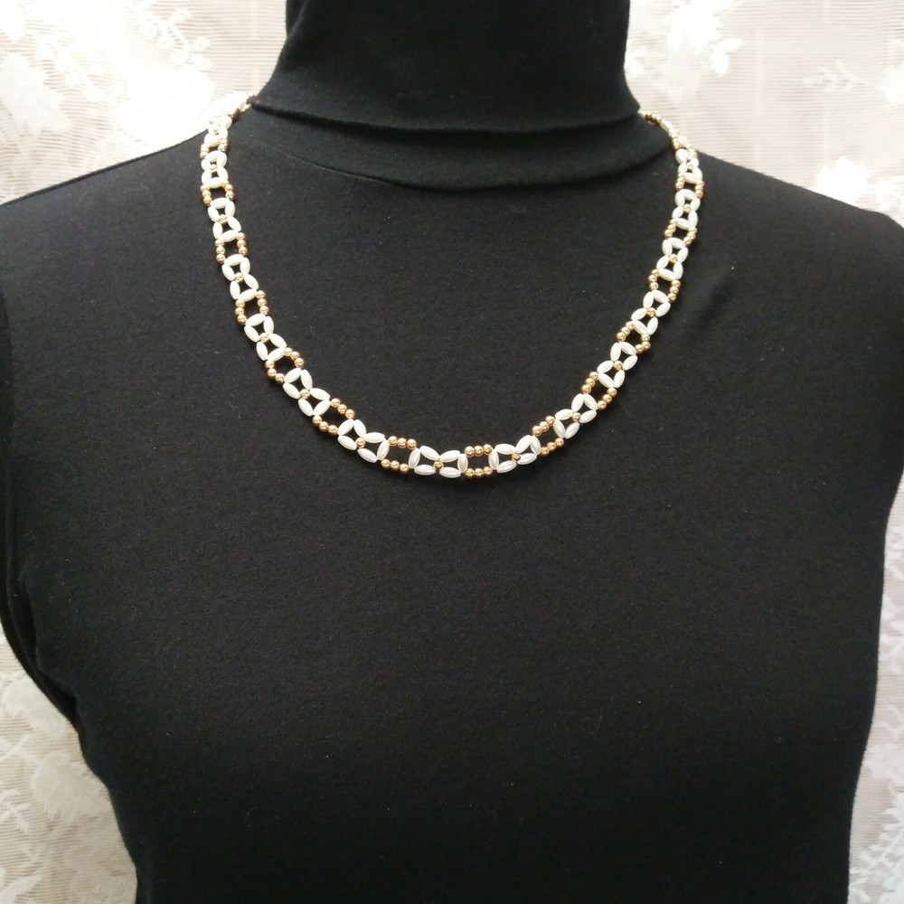 Vintage Gold and White Beaded Geometric Rectangle Filigree Box Clasp Necklace