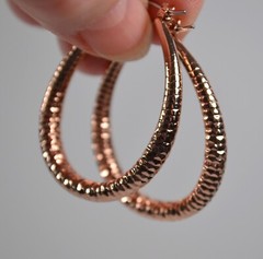Vintage Gold Tone Pierced Loop English Lock Earrings 1.5″ Copper Color