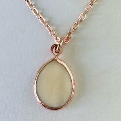 LC Lauren Conrad Mother of Pearl Necklace with Crystal 20”