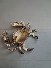 USA 250 Enamel Brooch Crab Patriotic
