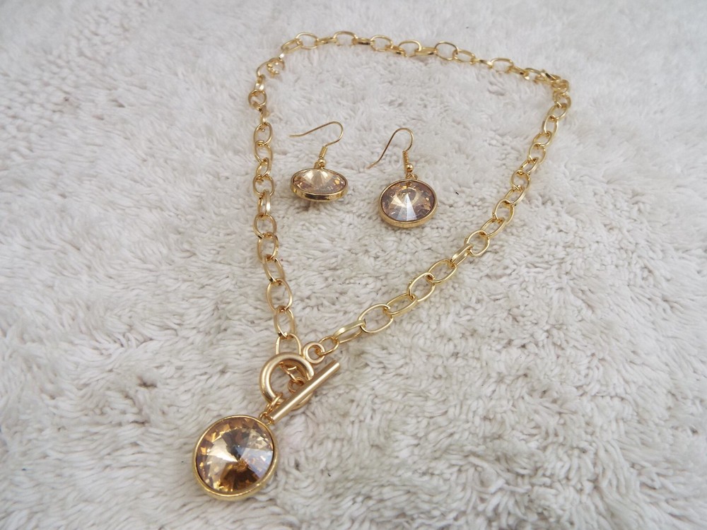 Goldtone Champagne Glass Rivoli Pendant Necklace + Pierced Earrings (G27)