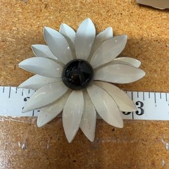 EMMONS VINTAGE White Enamel Daisy Flower Brooch Mid-Century Floral Pin