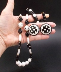 Vtg 80s Black White Beaded Lucite Plastic 30″ Necklace Bangle Polka Dot Earrings