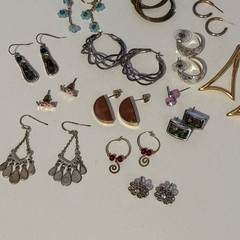 Lot of 14 pairs Pierced Earrings Silver & Gold Tone Hoops Stone Dangles Variety