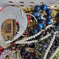 1 Pound VTG To Modern FASHION JEWELRY Lot Wearable Reuse Resell See Description
