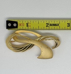 Vintage Signed Tona Ribbon Brooch Brushed and Textured Gold Tone Swirl Design