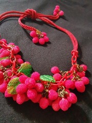 MIRIAM HASKELL HESS 20’S RED SILK CORD & LUCITE CHAIN CHOKER SUGAR BEAD CLUSTERS