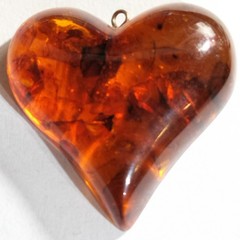 GENUINE BALTIC AMBER LARGE HEART PENDANT WITH FOSSIL INCLUSIONS