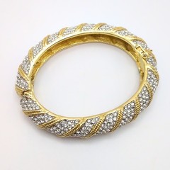 Ciner Signed Gold Tone Pave Rhinestone Crystal Hinge Clamp Bracelet 7.25in