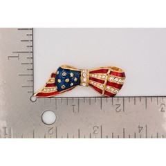 Carolee Vintage American Flag Bow Pin Brooch Pave Crystal Gold Signed 80s BinAP
