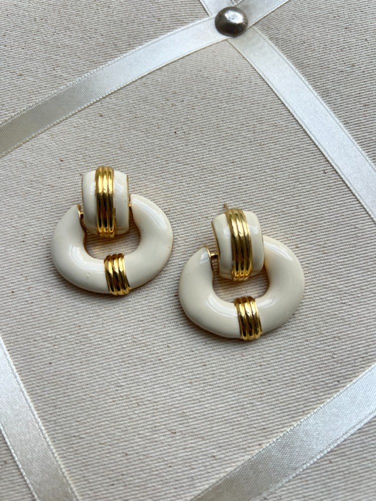 VINTAGE Erwin Pearl PEP White Enamel & Gold Tone Earrings