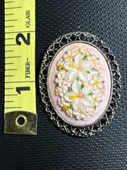 Floral Cameo Oval Brooch Collectible Vintage 1950s-1970s