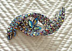 VINTAGE BLUE and PINK AURORA BOREALIS SWIRL BROOCH and EARRING SET