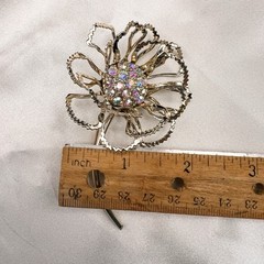 Sarah Coventry Allusion Floral Brooch/1968/VTG/Large/Aurora Borealis Rhinestones