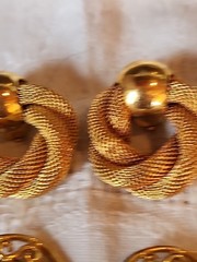 2 Pairs Vintage Gold Chunky Mid Century Clip Earrings #120