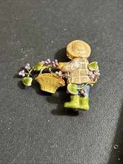 Vintage “Garden Gal” Brooch/Pin Flowers Nature 1.75” x 2” PB1