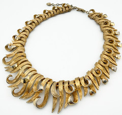 Boucher La Scala Brushed Gold Tone Choker Necklace & Clip-On Earrings Set 1956