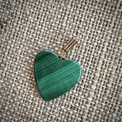 Vintage Heart-Shaped Green Malachite Pendant Necklace – Small