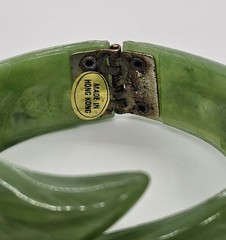 Vintage 1960 MCM Green Marbled Twist Lucite Clamper Bangle Bracelet 7″ Hong Kong