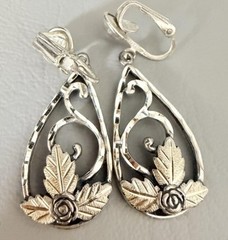 VTG. Sterling Wheeler WM Co Black Hills Design Rose Leaves Clip-on Earrings