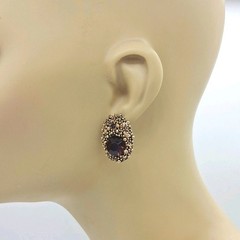 Vtg Gold Tone Purple Rhinestone Earrings Textured Oval 1.25″ Clip On