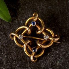 QUALITY ANTIQUE VICTORIAN ENGLISH 15K GOLD DIAMOND SAPPHIRE ETERNAL KNOT BROOCH