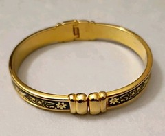 Vintage Damascene Bird Spring Hinged Bracelet Ornate Gold Tone & Black 6-3/4″