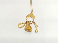 Vintage Signed Monet Goldtone Charm Pendant Holder Necklace Violin Musical Charm