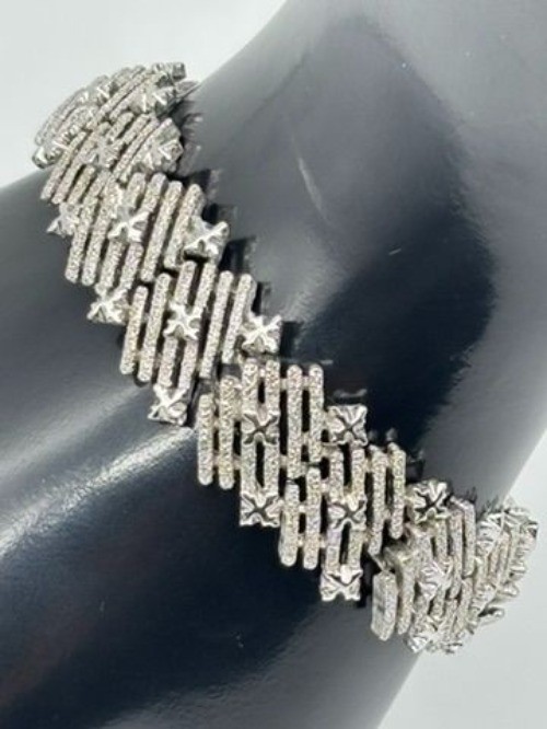 Vintage 1960s Trifari Bracelet Textured Silvertone Metal Links Components Signed