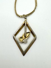 Vintage 60’s Gold Tone Prayer Praying Hands Diamond Shape Pendant Necklace MCM