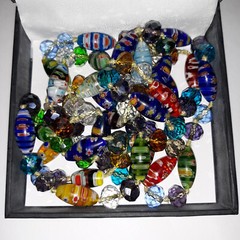 VTG Millefiori Style Art Glass Beads & Crystals Hand Knotted 25″ Stand Overhead