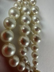 Vintage Necklace Japan Simulated Bead Glass White Box Clasp`16inches