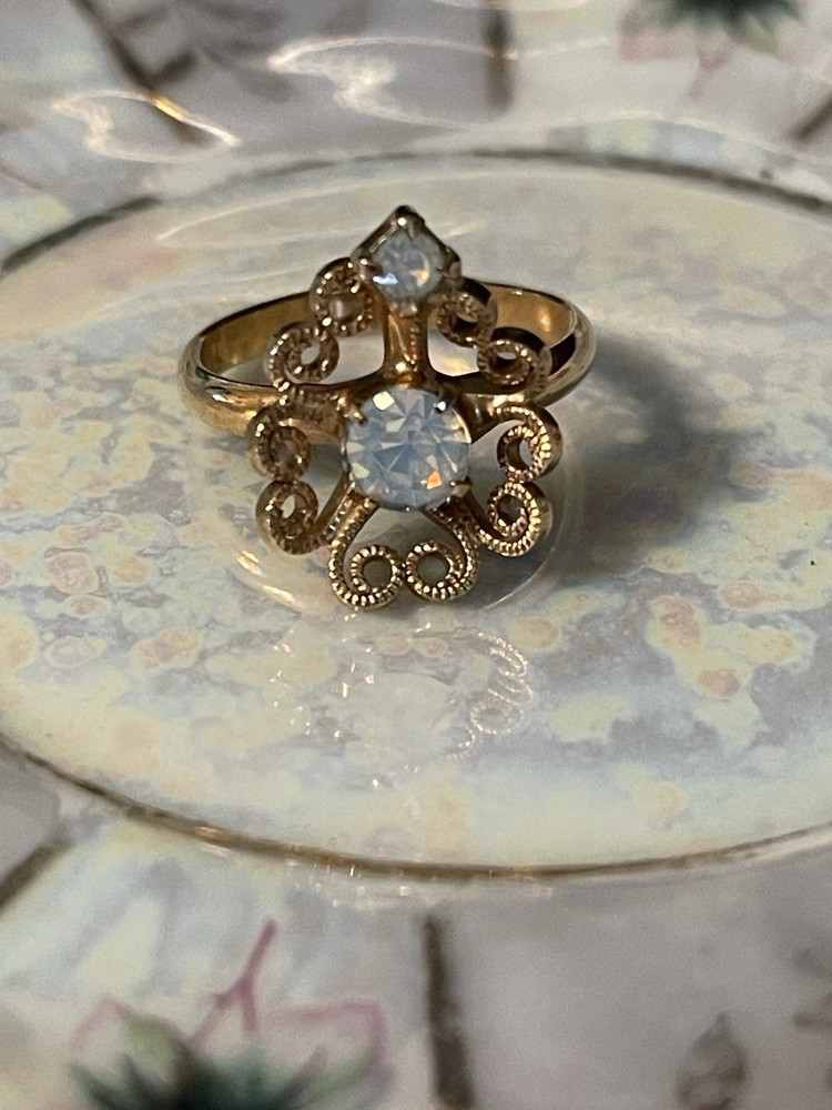 Vintage Opalite Glass Intricate Gold-Tone Filigree Adjustable Cocktail Ring