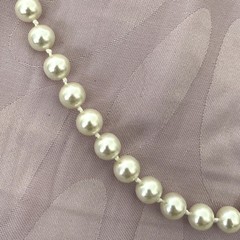 Vtg Simulated Pearl 9.8 mm 21″ Necklace with Gold Tone Filigree Clasp