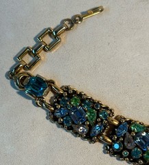 Vtg. Barclay Gold Tone Multi Color Rhinestones Necklace 14 7/8″