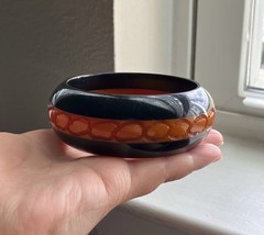 Vintage Chunky Halloween Alligator Carved Laminated Bakelite Bangle Bracelet