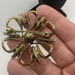 Beautiful Gold Tone 2 Inch Brooch with Purple Zircons and a Faux Pearl