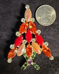 Vintage CHRISTMAS Tree Brooch Pin RON