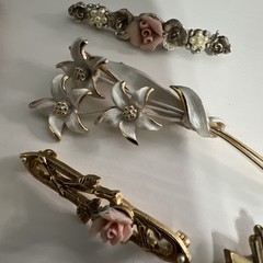 Vintage 12 Brooch Collection | Mix Lot Rhinestones Gold Silver Tone Floral