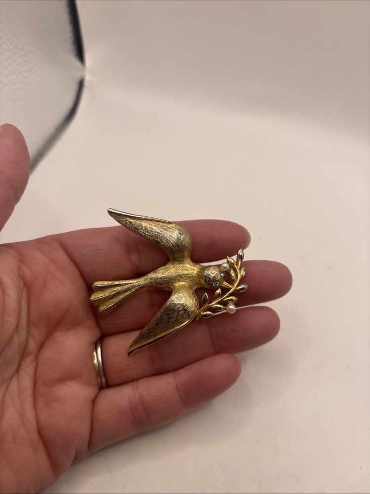 Vintage Signed Marvella Bird Textured Gold Tone Blue Rhinestone Eyes Pin Brooch