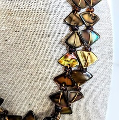 Vintage Mother Of Pearl Shell Brown Copper W/Amethyst Beads Necklace 18″