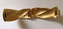 Vintage Monet 1980s Ivory Enamel Gold Vine Bracelet Earring Brooch Set 3pc
