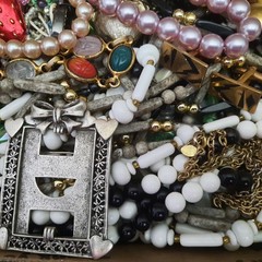 Vintage Junk Jewelry Lot Craft Harvest Repair Rhinestones And Wearable D2