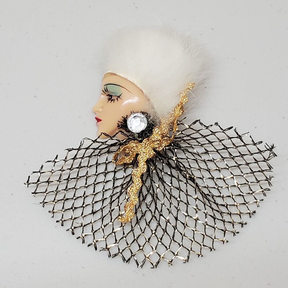 Vintage Art Deco Pin Fur Collar, Profile Lady Face Hat Brooch